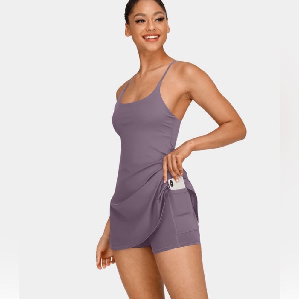 New with tags, size medium Halara active dress.